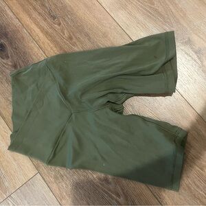 Never worn new aeri offline biker shorts